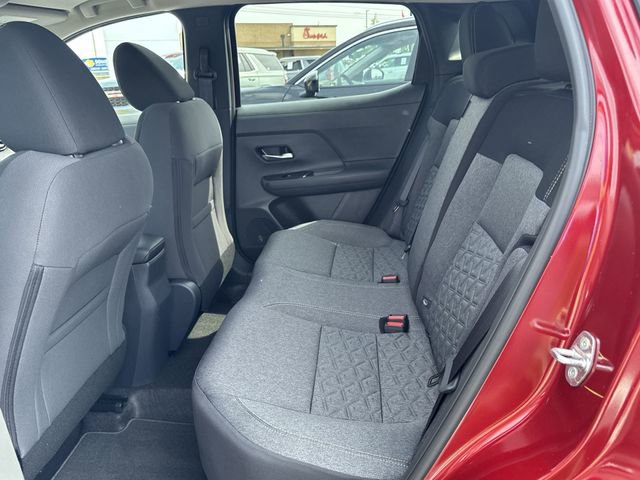 New 2025 Nissan Kicks SV w/ SV Premium Package AWD/4WD image 28