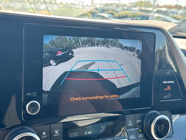 Used 2024 Toyota Highlander LE image 35