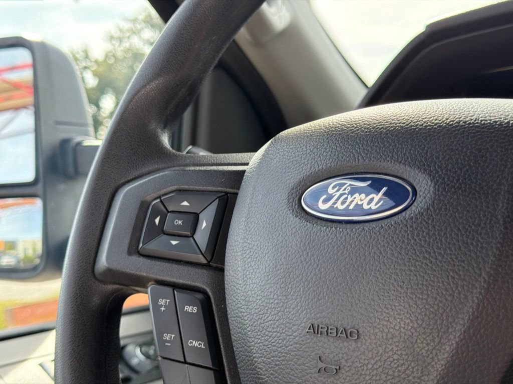 Used 2020 Ford F250 XL w/ STX Appearance Package AWD/4WD image 25