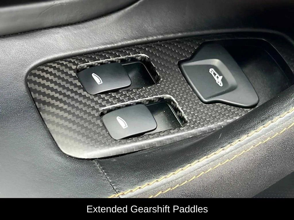 Used 2018 McLaren 570S Spider image 17