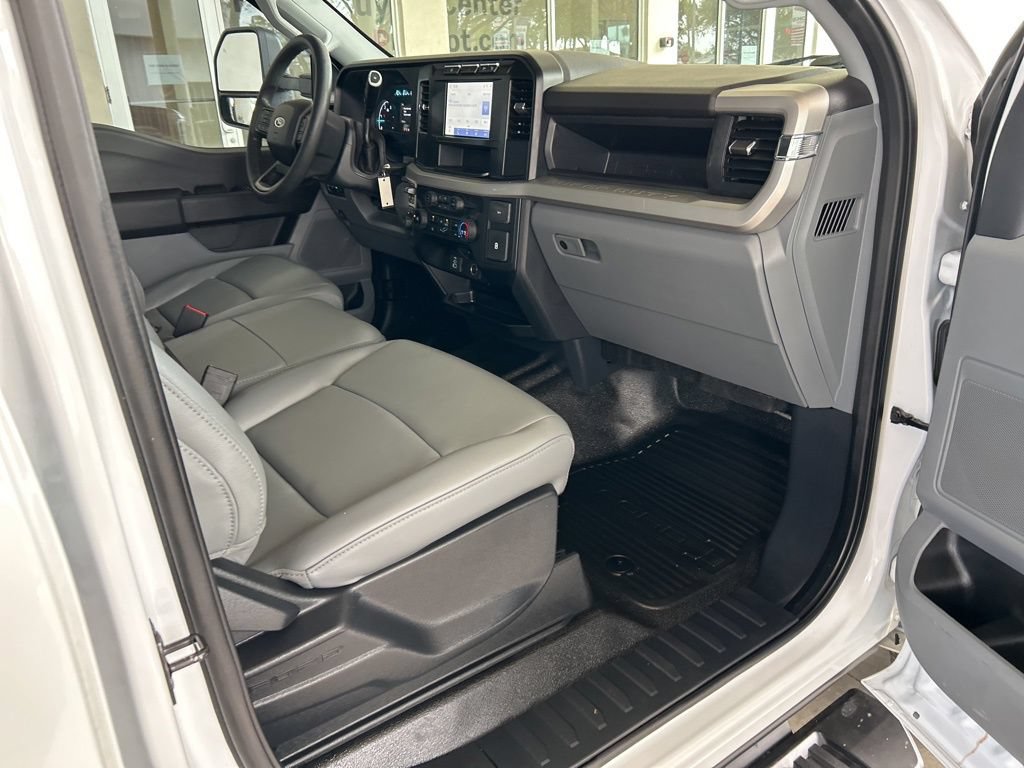 Used 2024 Ford F350 XL w/ FX4 Off-Road Package AWD/4WD image 26