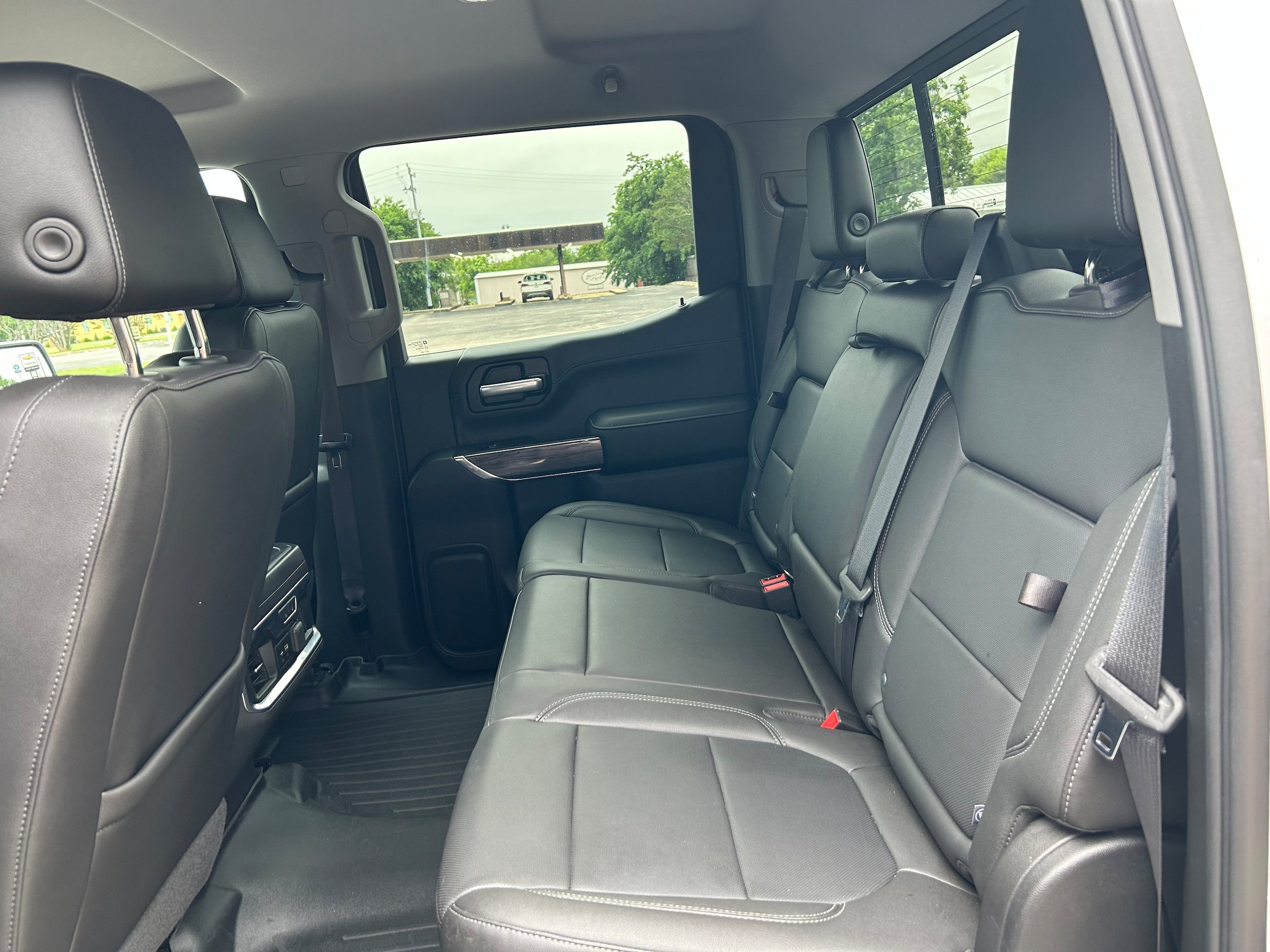 Used 2019 Chevrolet Silverado 1500 LTZ w/ LTZ Plus Package AWD/4WD image 30