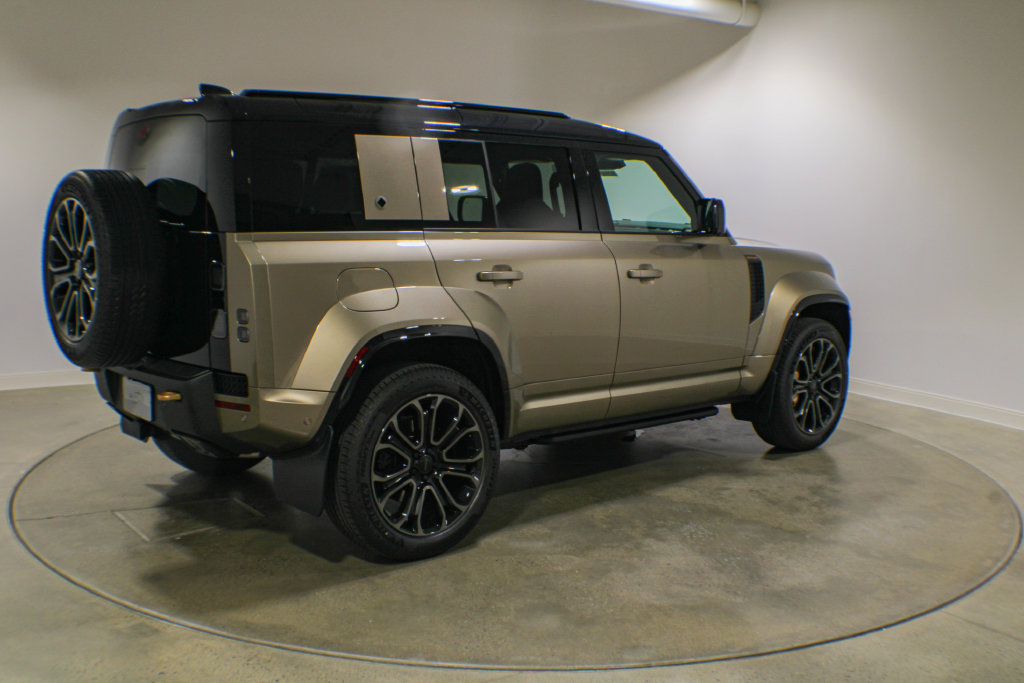 New 2026 Land Rover Defender 110 OCTA AWD/4WD image 6