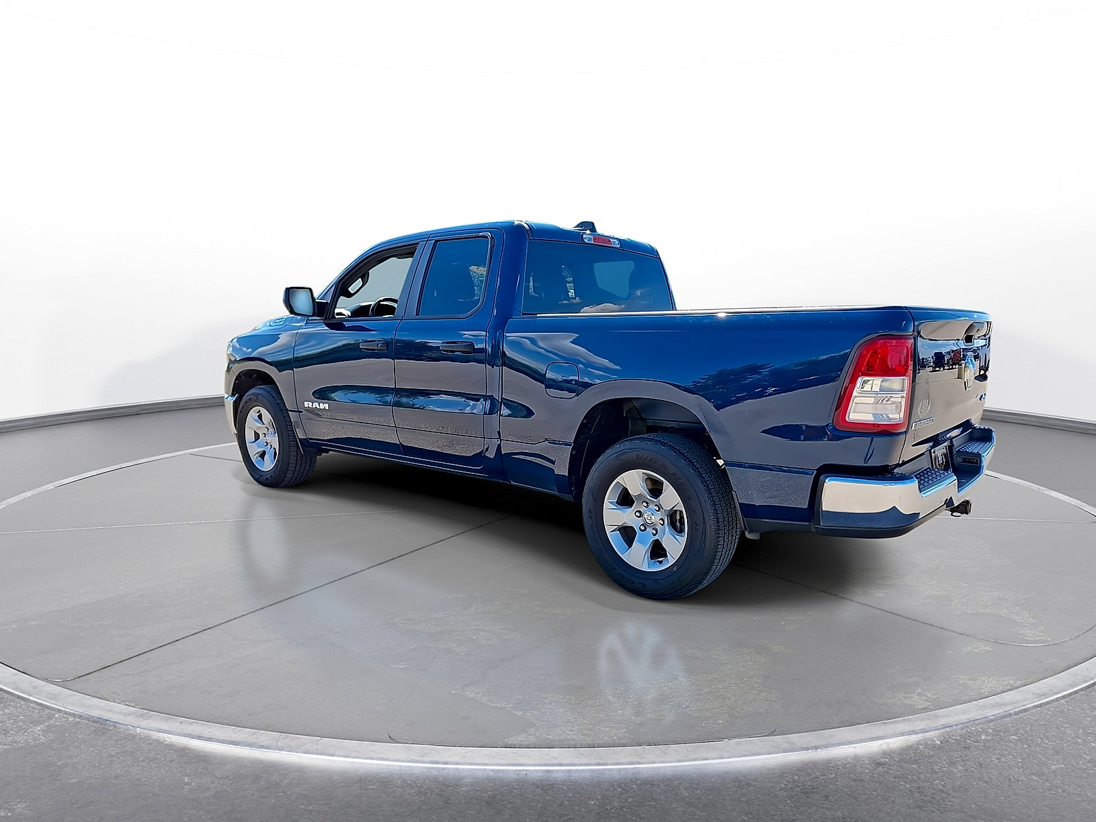 Used 2023 RAM 1500 Big Horn AWD/4WD image 6