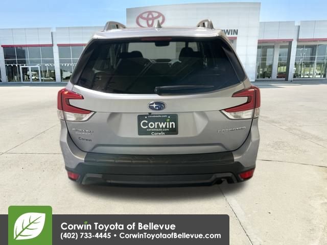 Used 2021 Subaru Forester Premium image 4