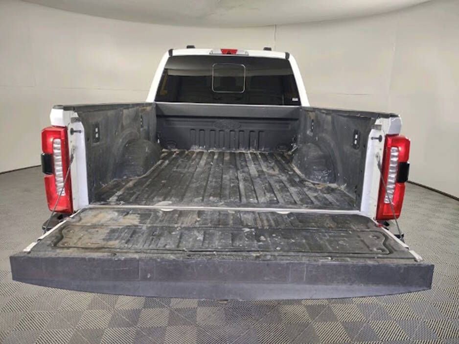Used 2024 Ford F250 Lariat w/ FX4 Off-Road Package image 10