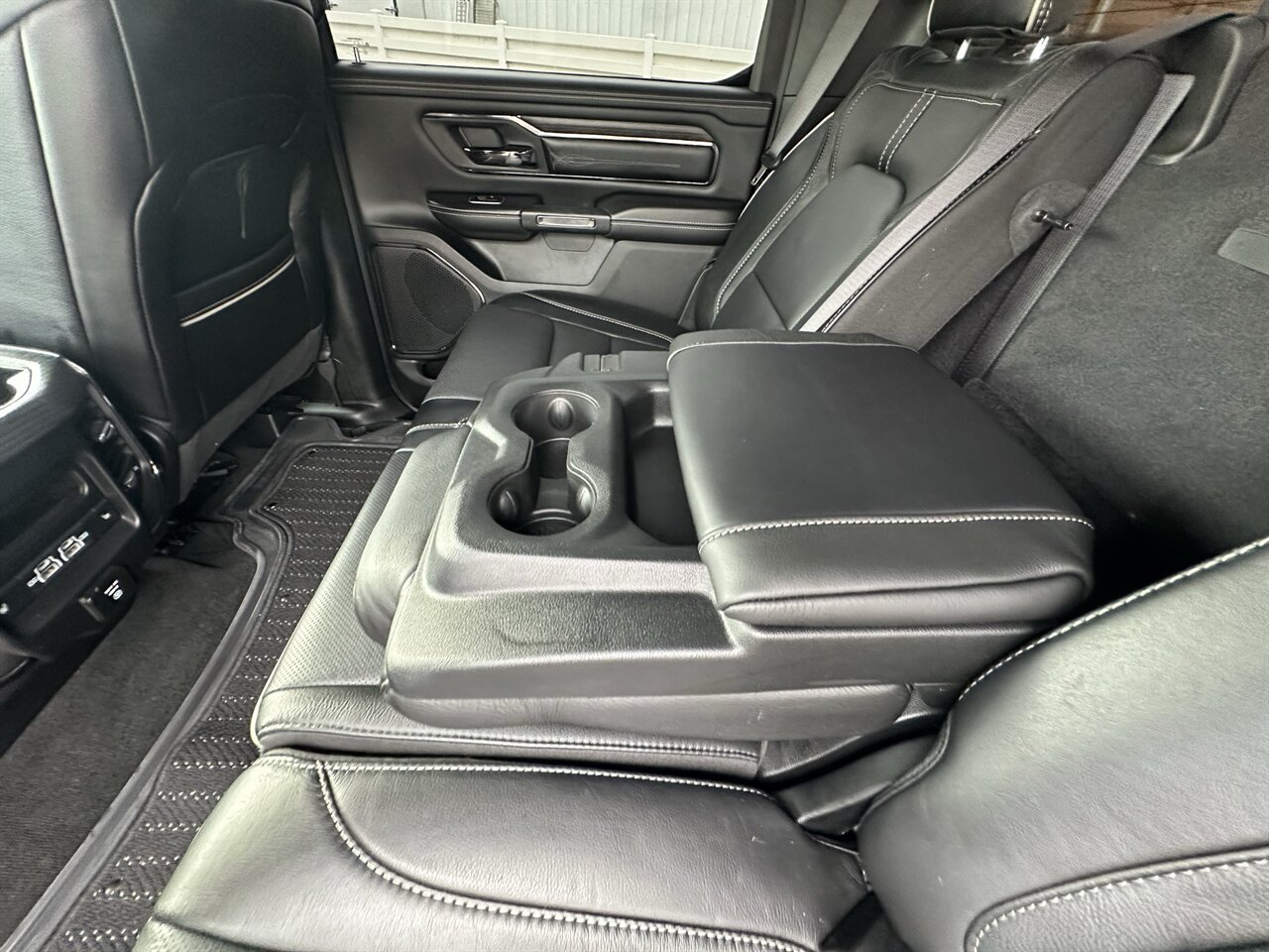 Used 2022 RAM 1500 Limited w/ Body-Colour Bumper Group AWD/4WD image 10
