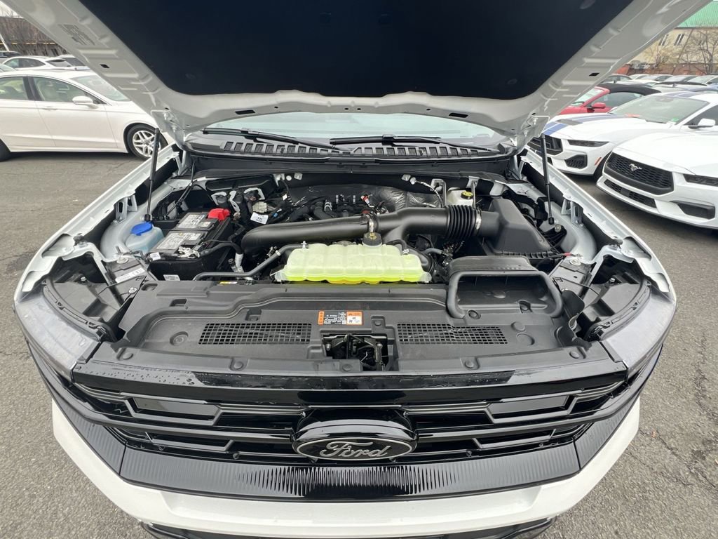 New 2025 Ford Expedition Max Platinum w/ Stealth Performance Package image 29