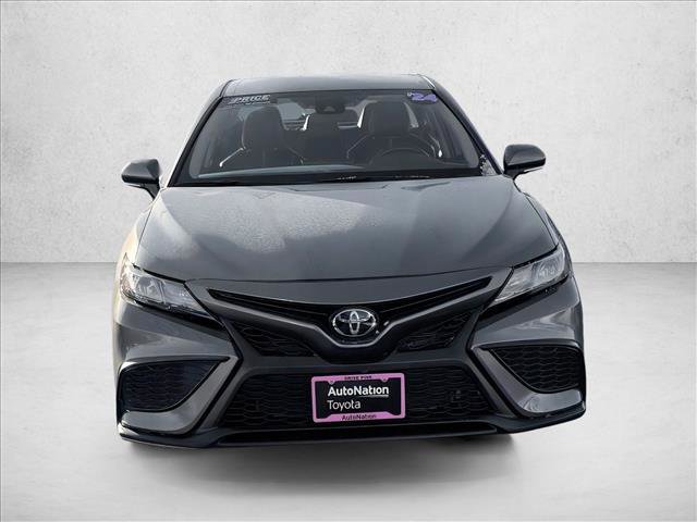 Used 2024 Toyota Camry SE image 2