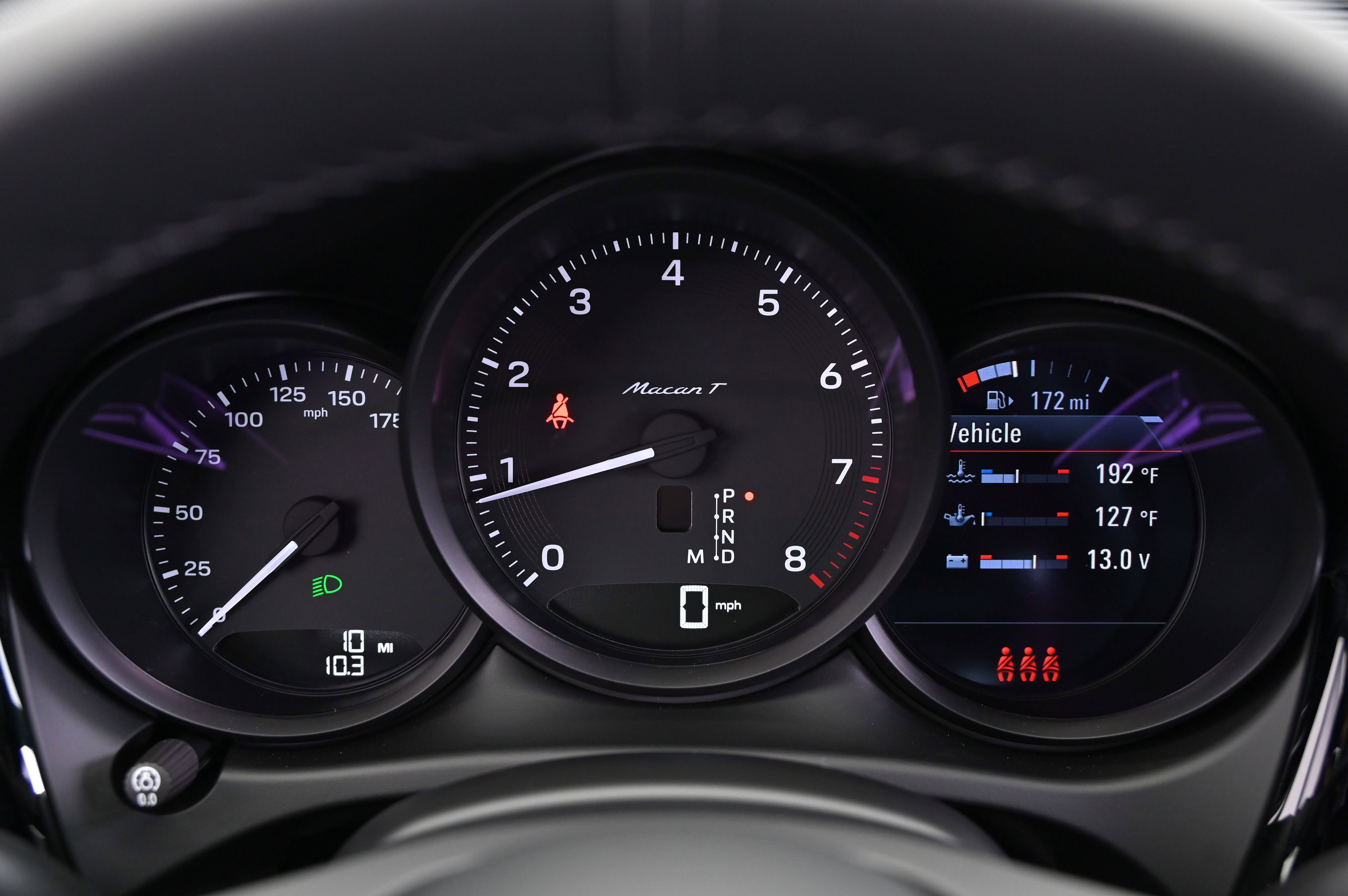 Certified 2025 Porsche Macan image 45