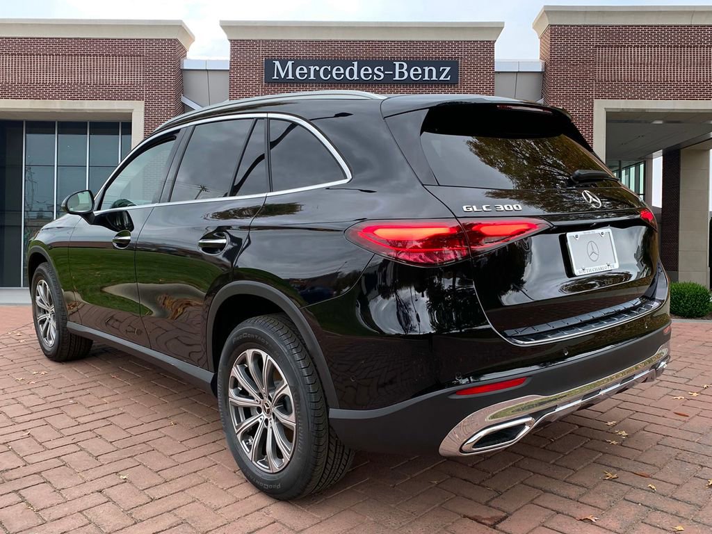 Certified 2025 Mercedes-Benz GLC 300 4MATIC image 6