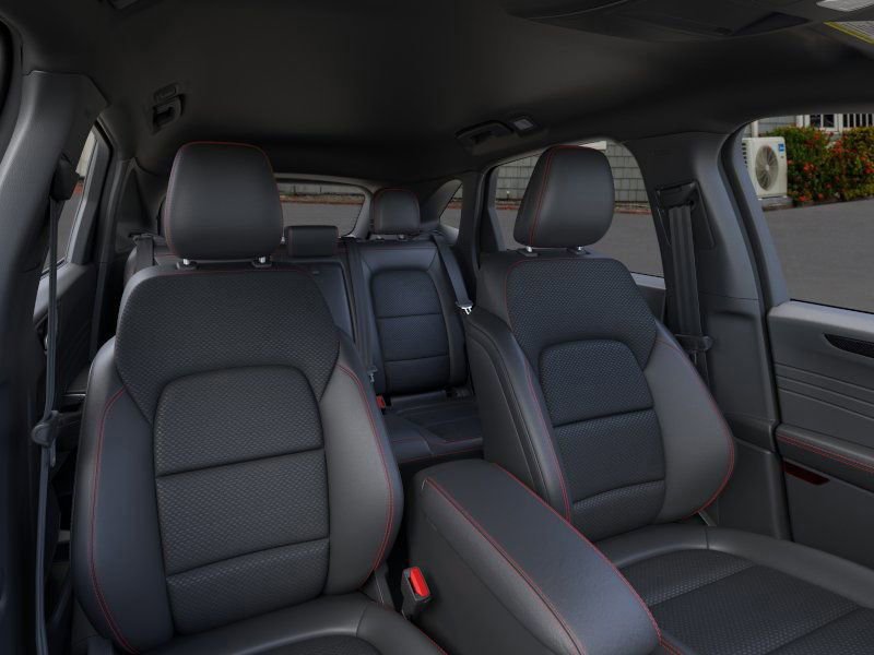 Used 2025 Ford Escape ST-Line w/ Equipment Group 301A image 10