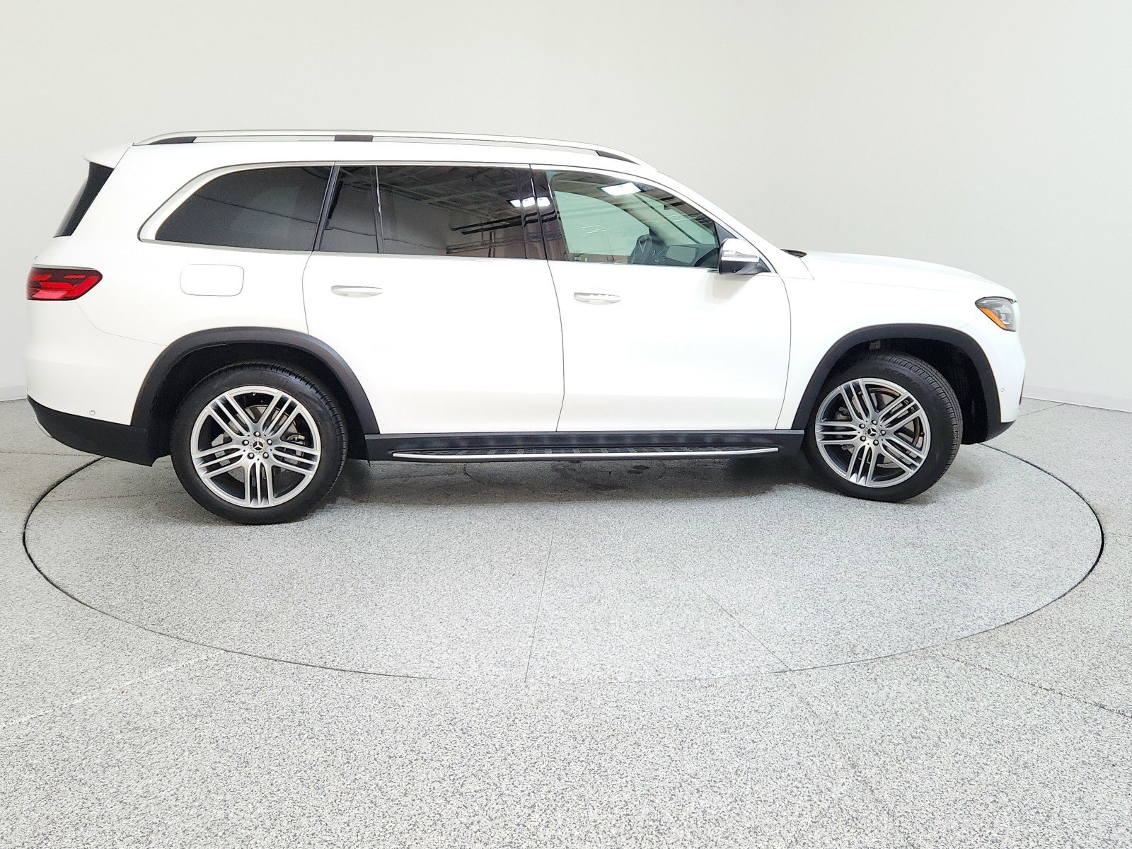 Certified 2025 Mercedes-Benz GLS 450 4MATIC image 6