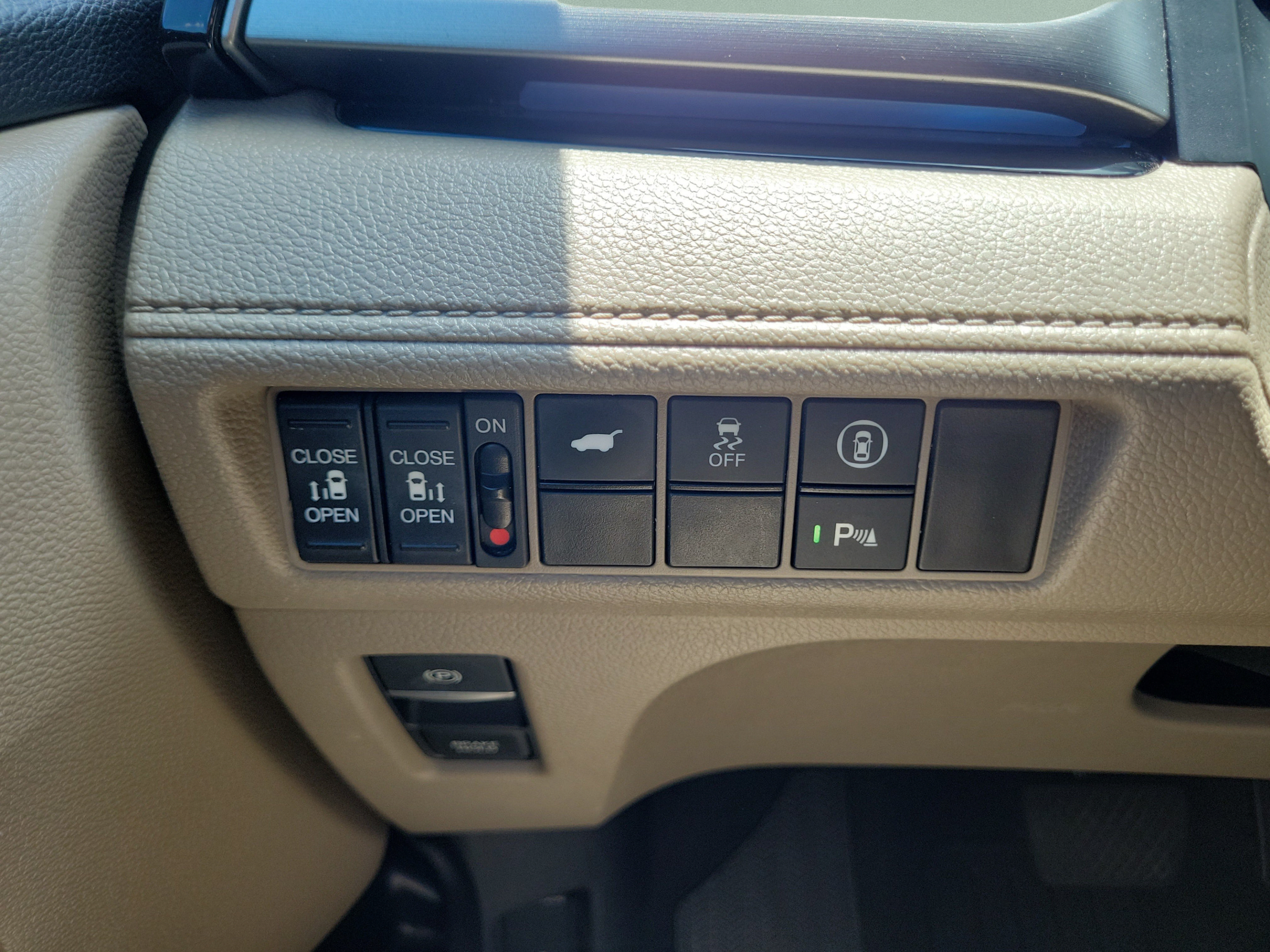 Certified 2021 Honda Odyssey Touring image 28