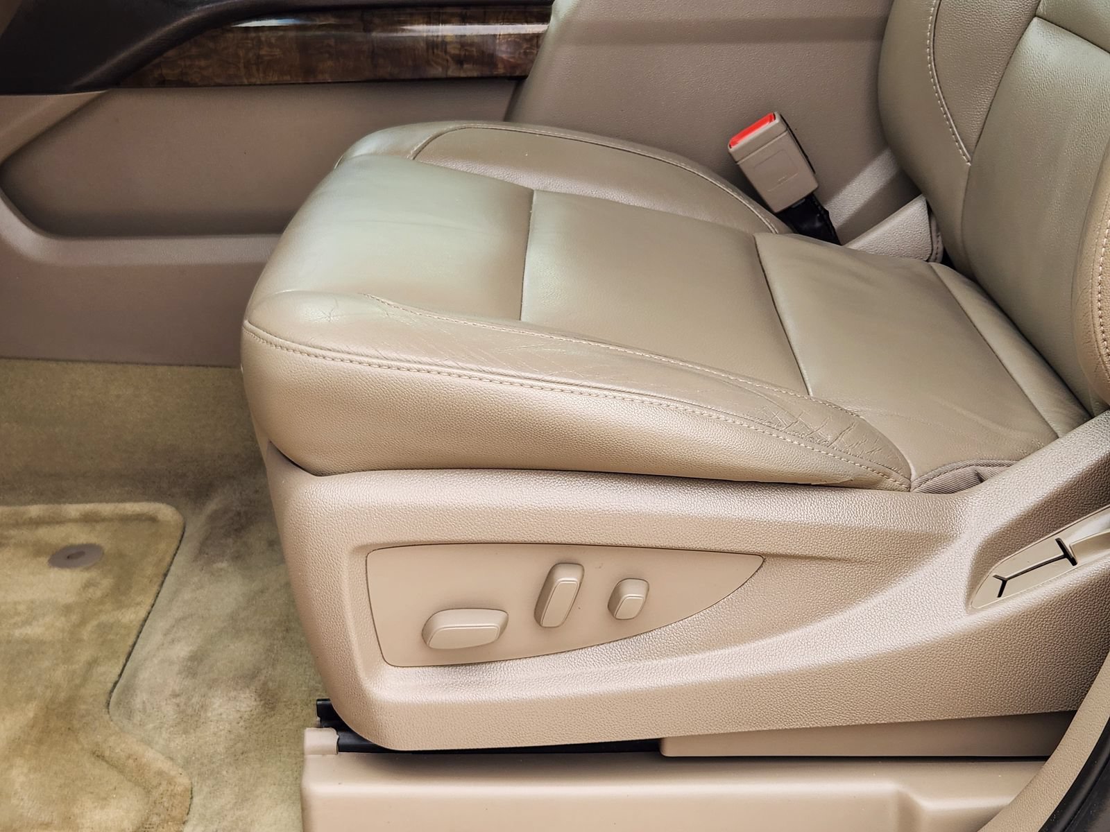 Used 2016 Chevrolet Tahoe LT RWD image 27