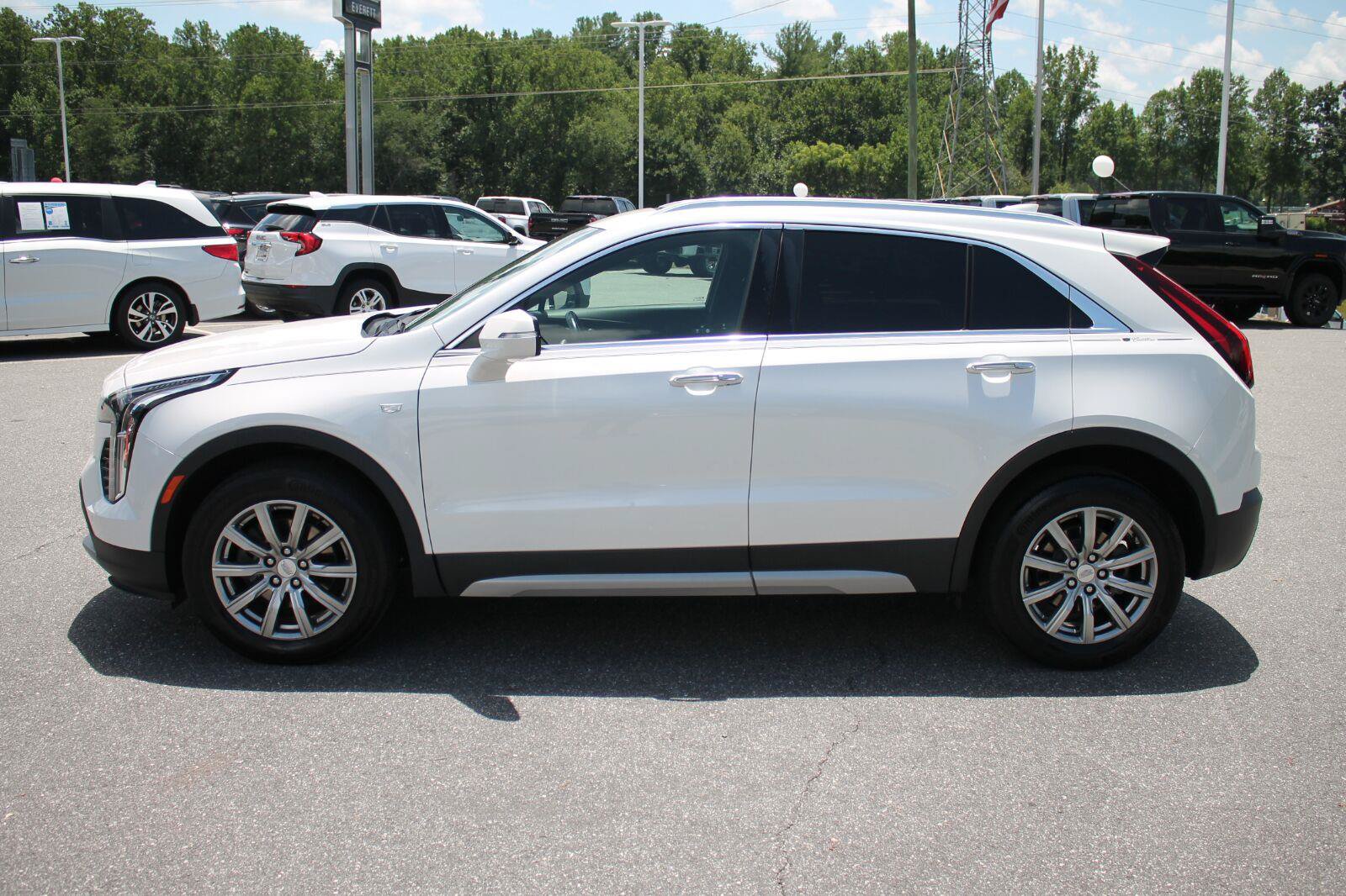 Used 2021 Cadillac XT4 Premium Luxury AWD/4WD image 5
