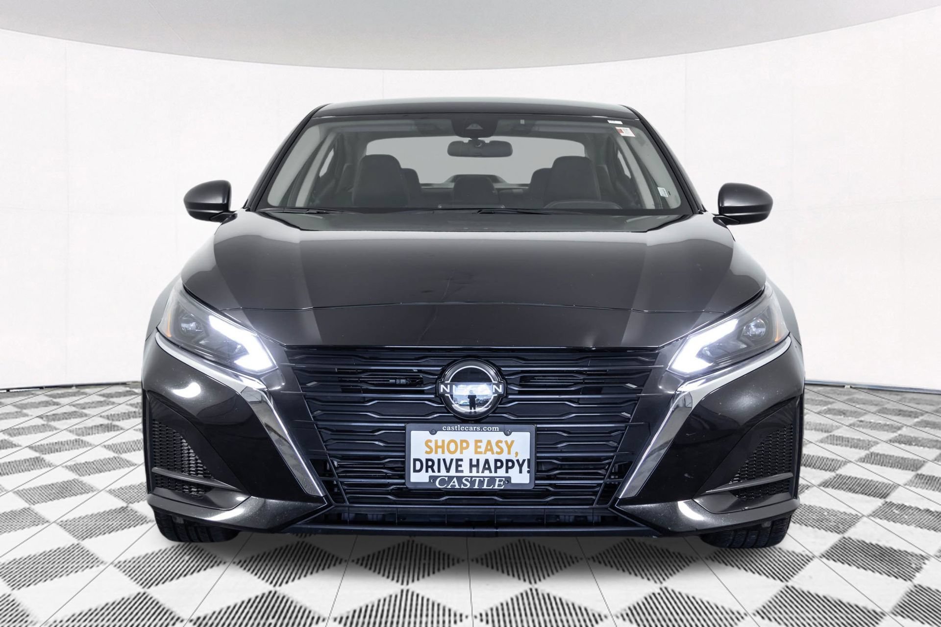 Used 2024 Nissan Altima 2.5 SV FWD image 11