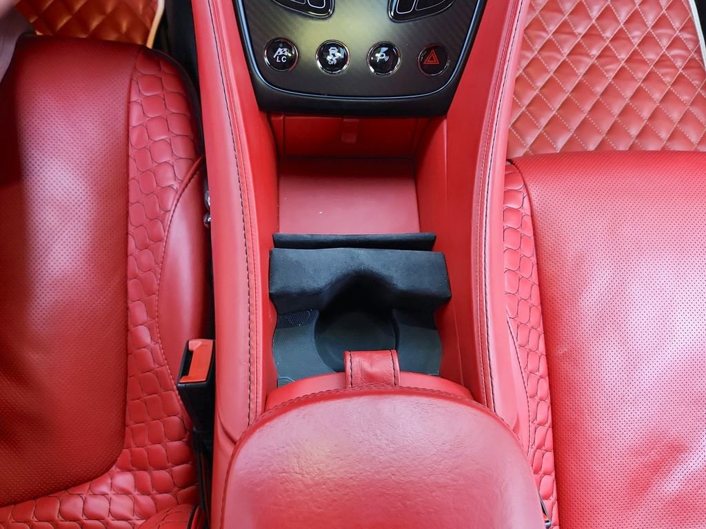 Used 2014 Aston Martin Vanquish Coupe image 28