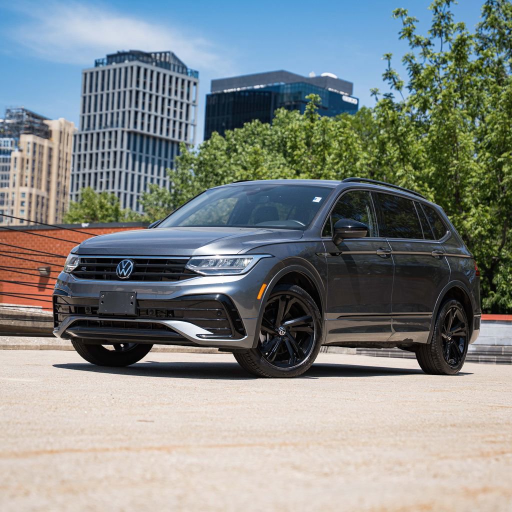 Used 2023 Volkswagen Tiguan SE R-Line