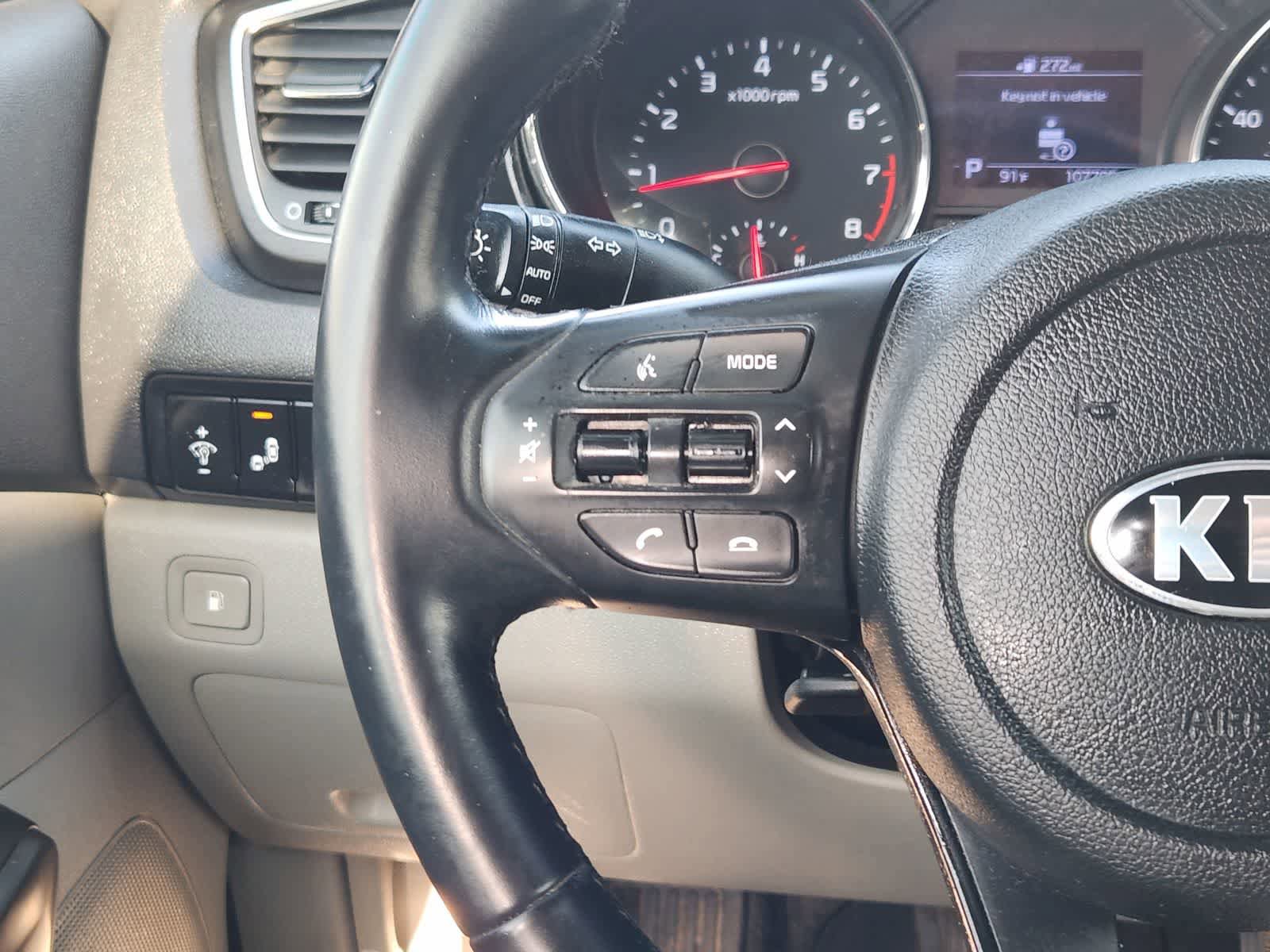 Used 2019 Kia Sedona EX FWD image 28