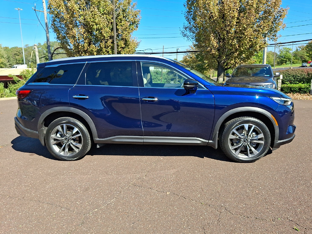 Certified 2023 INFINITI QX60 Luxe w/ Cargo Package AWD/4WD image 7