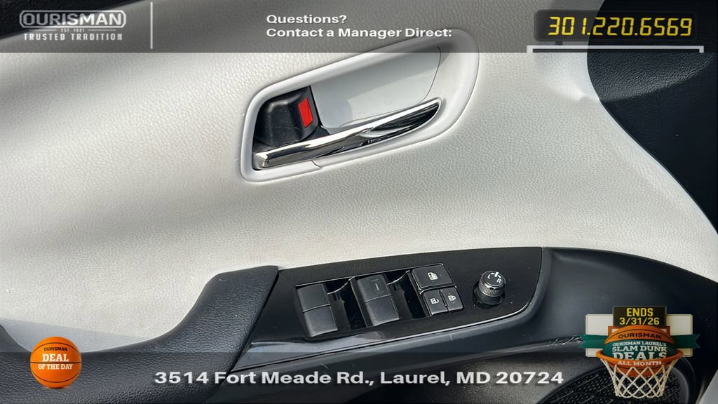 Used 2022 Toyota Prius LE image 17
