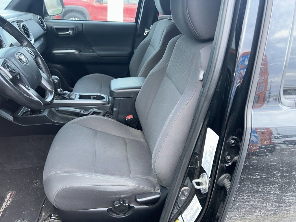 Used 2018 Toyota Tacoma SR5 image 5