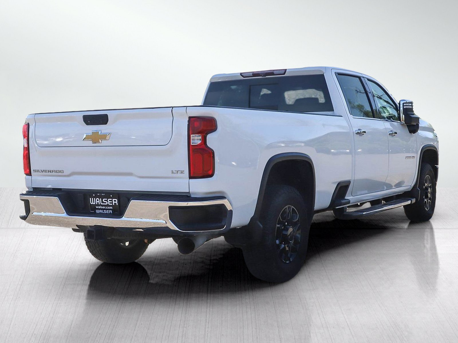 Used 2022 Chevrolet Silverado 2500 LTZ w/ LTZ Convenience Package AWD/4WD image 5