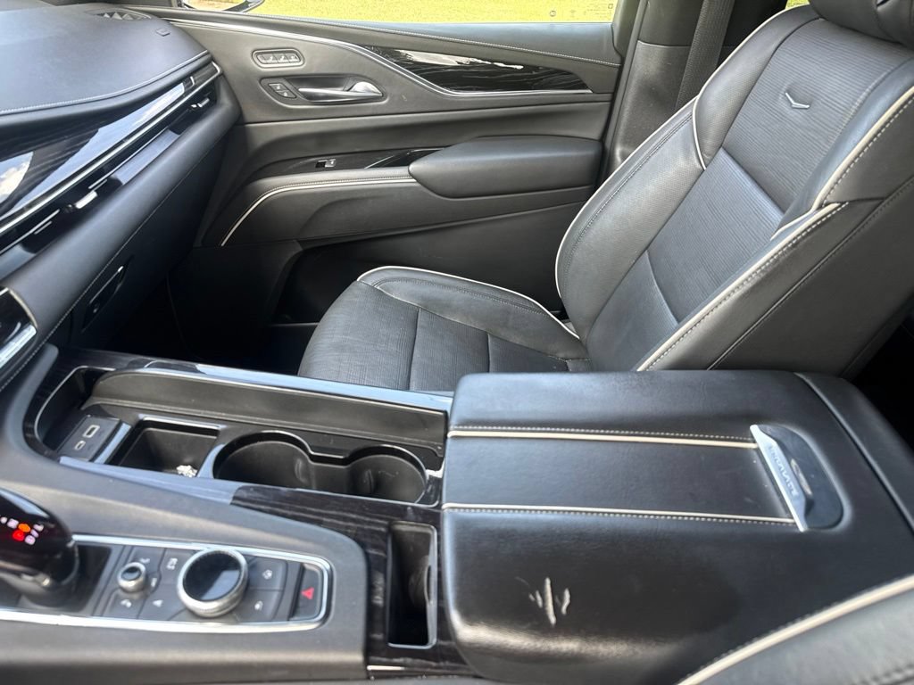 Used 2021 Cadillac Escalade ESV Sport w/ Driver Assist Tech Package AWD/4WD image 13