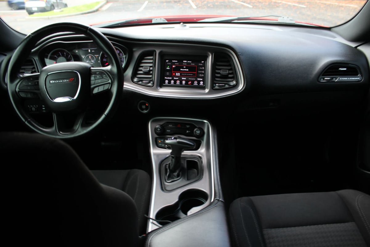 Used 2019 Dodge Challenger SXT RWD image 11