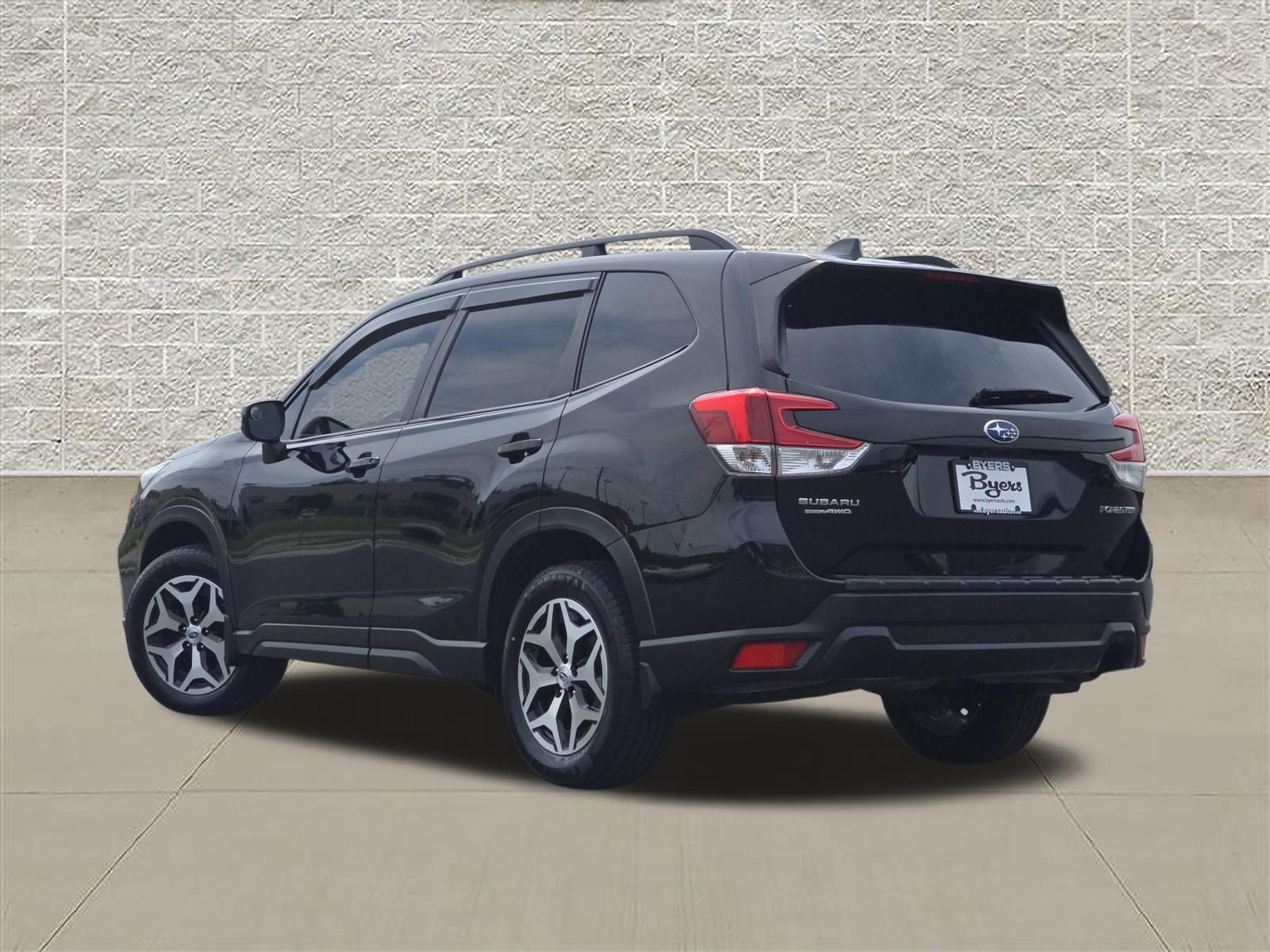 Used 2021 Subaru Forester Premium AWD/4WD image 5