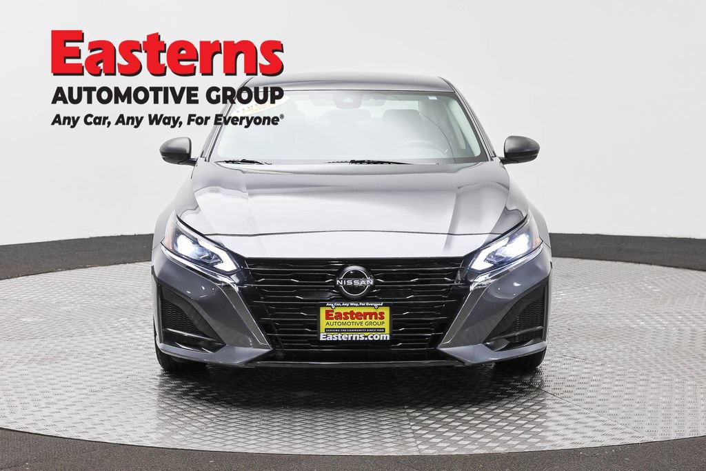 Used 2024 Nissan Altima 2.5 S FWD image 2