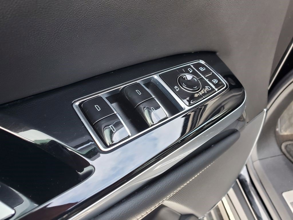 Certified 2025 Cadillac Escalade Sport image 18