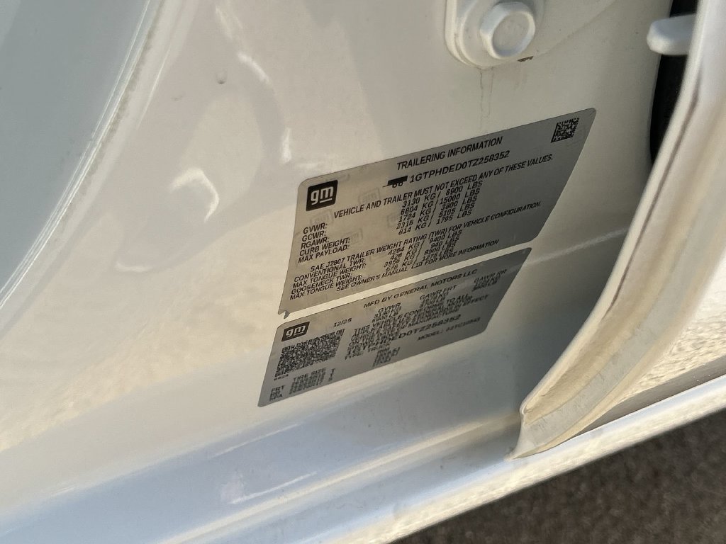 Certified 2026 GMC Sierra 1500 SLT RWD image 32