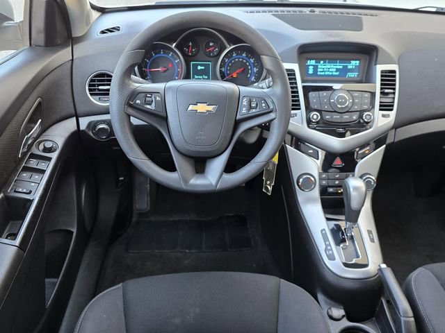 Used 2016 Chevrolet Cruze LT FWD image 11