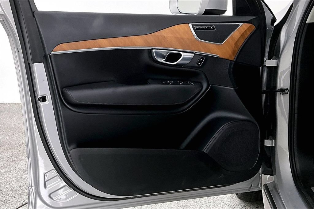 Certified 2024 Volvo XC90 B6 Plus AWD/4WD image 22