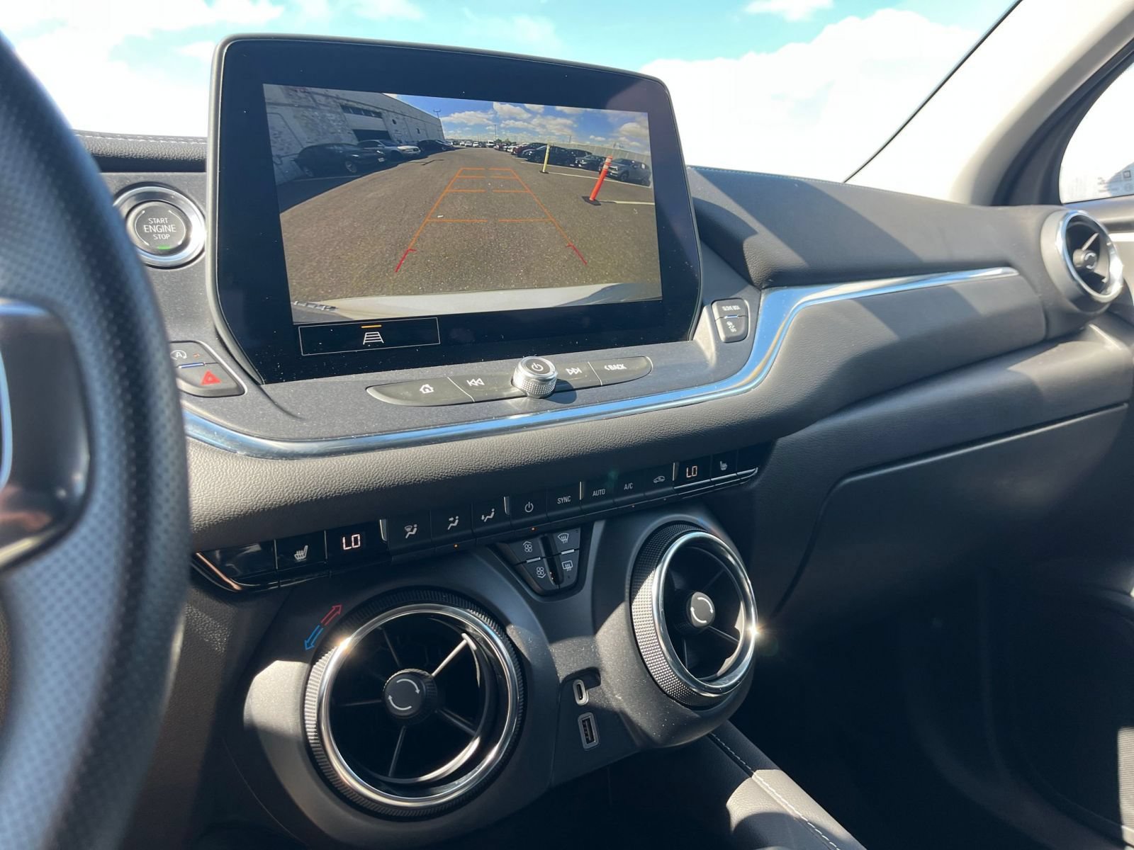 Used 2026 Chevrolet Blazer LT FWD image 19