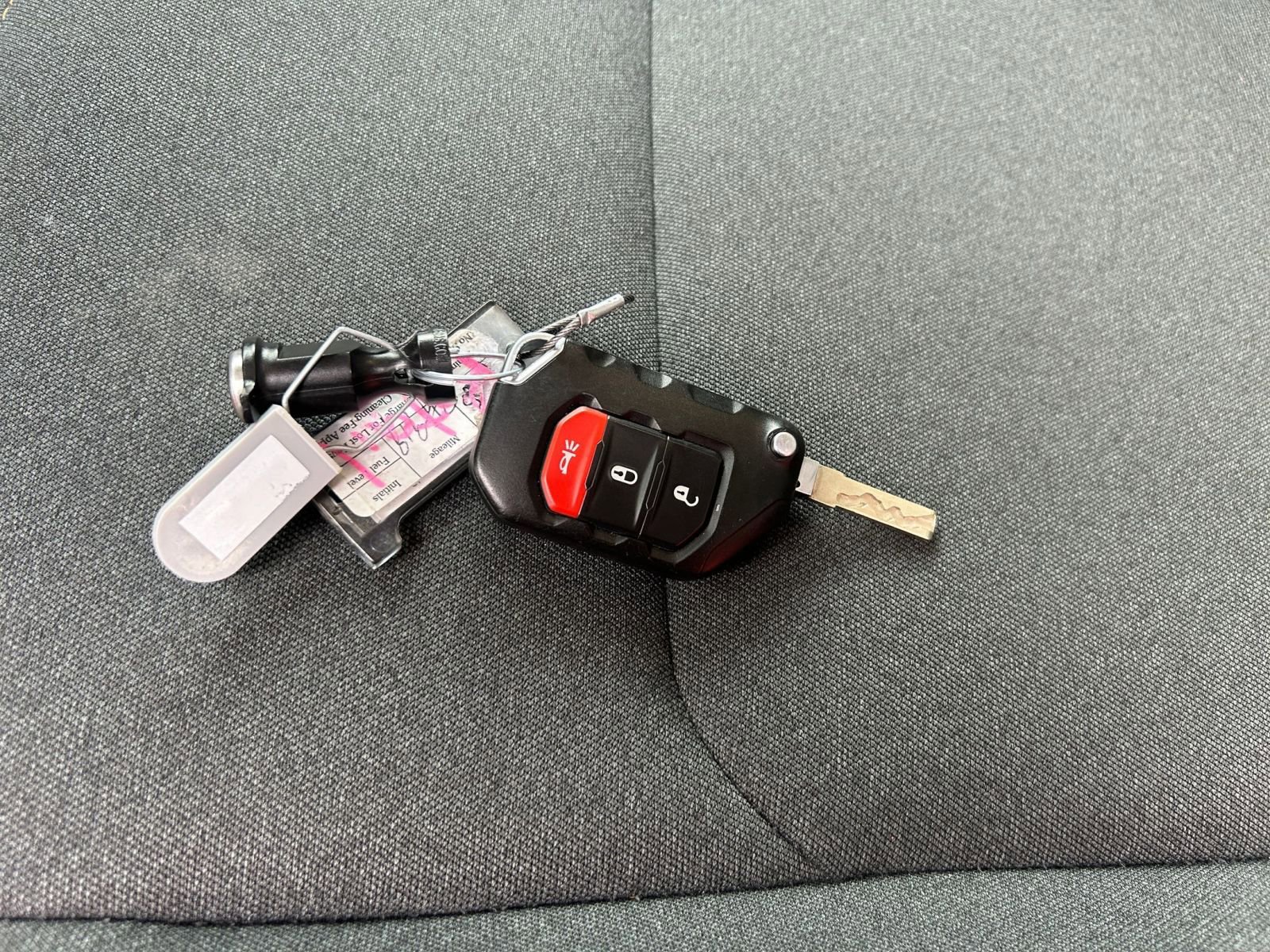 Used 2025 Jeep Wrangler Sport S image 21