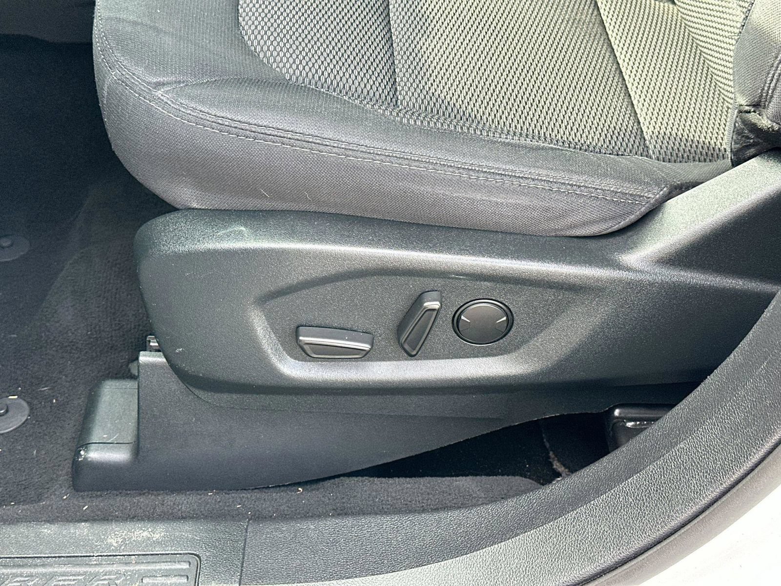 Used 2019 Ford Explorer XLT w/ Equipment Group 201A FWD image 19