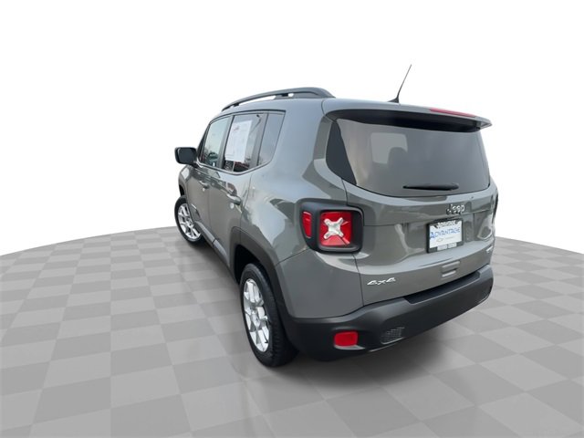 Used 2022 Jeep Renegade Latitude w/ Sun/Sound Group image 9