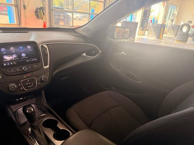 Used 2020 Chevrolet Malibu RS w/ LPO, Convenience Package 1 FWD image 21