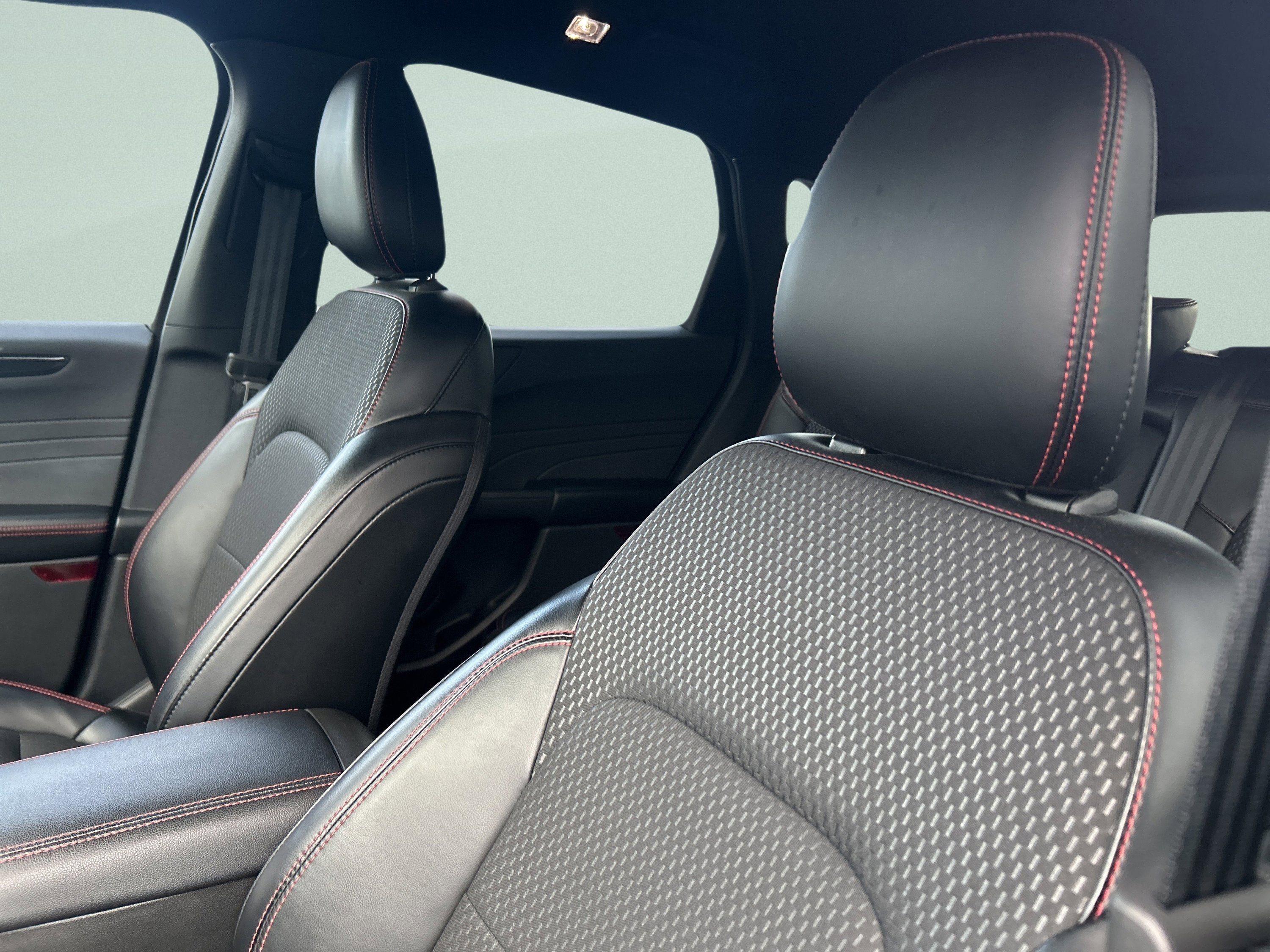 Used 2024 Ford Escape ST-Line image 28