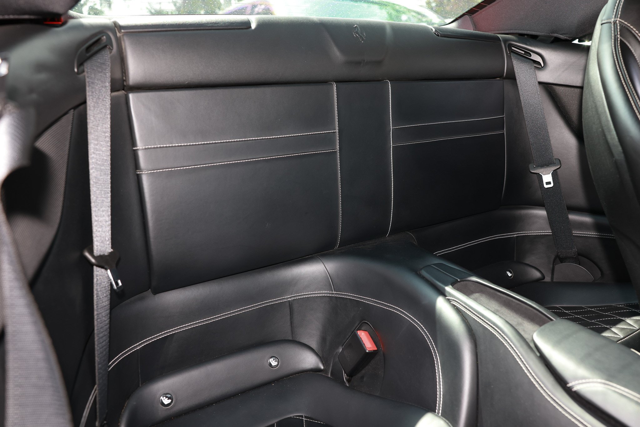 Used 2015 Ferrari California T RWD image 17