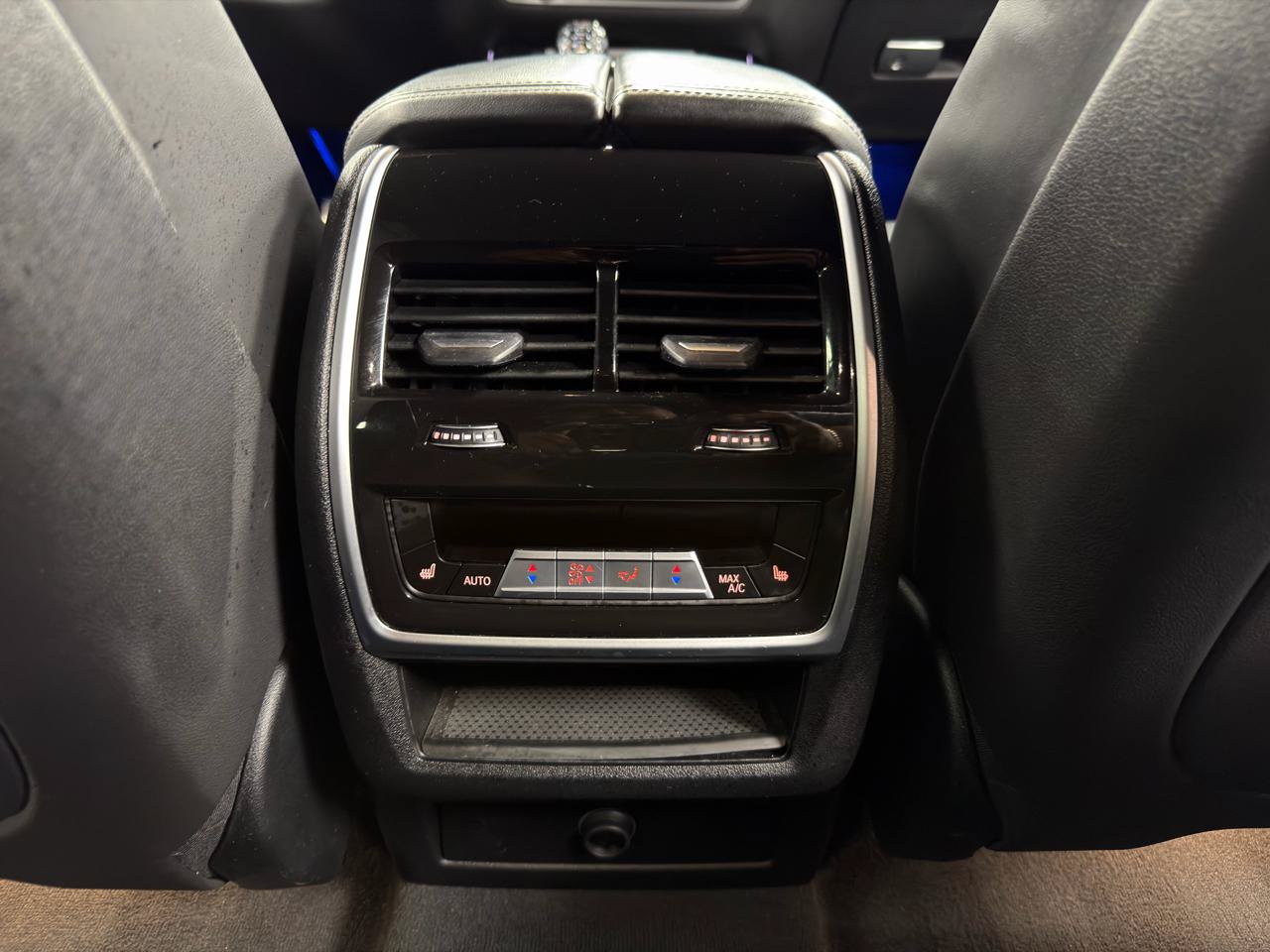 Used 2021 BMW X5 M50i w/ Executive Package AWD/4WD image 30