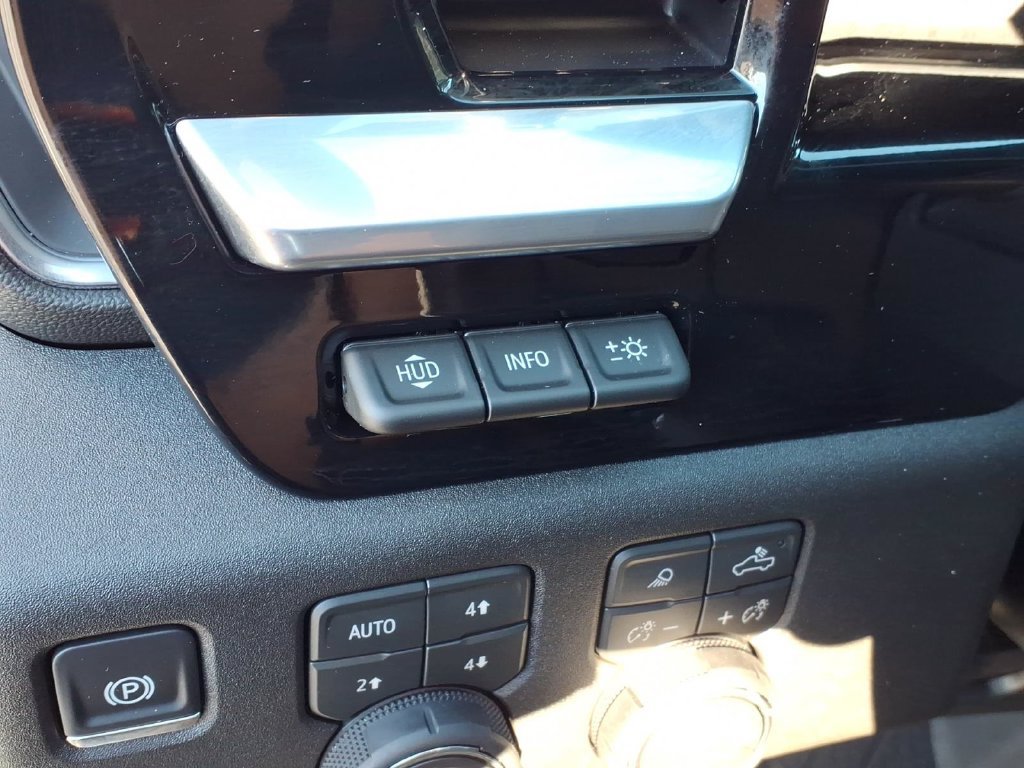 Used 2026 Chevrolet Silverado 3500 High Country w/ Technology Package AWD/4WD image 10