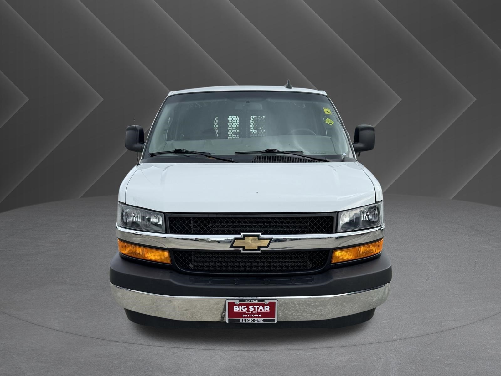 Used 2024 Chevrolet Express 2500 w/ Driver Convenience Package RWD image 3