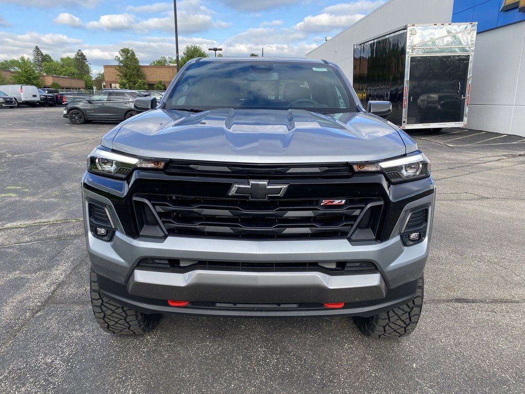New 2025 Chevrolet Colorado Z71 image 2