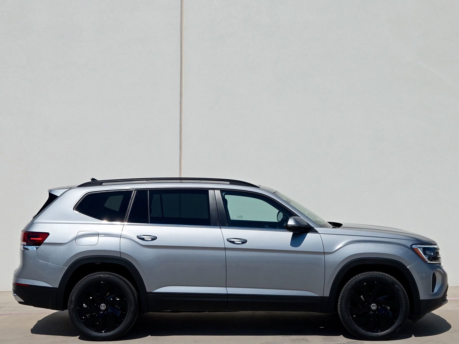 New 2026 Volkswagen Atlas SE image 5