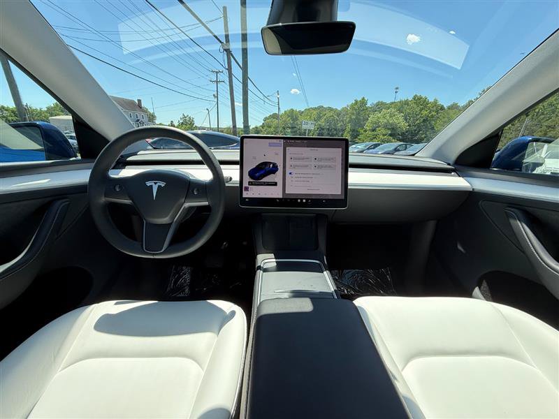 Used 2024 Tesla Model Y Long Range AWD/4WD image 11