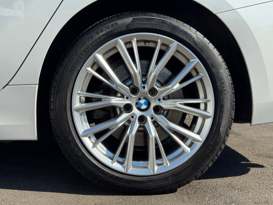 Used 2023 BMW 330i xDrive Sedan w/ Premium Package AWD/4WD image 15